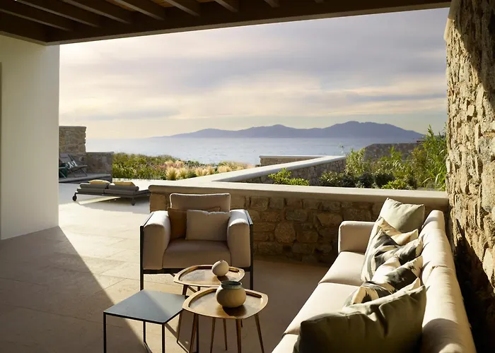 Bonzoe & Mykonos Town