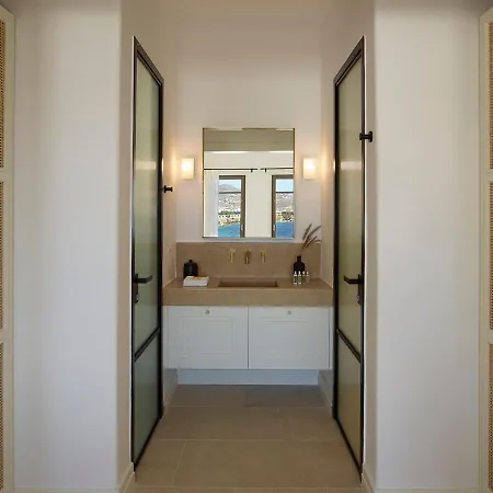 Villa Bonzoe Suites&villas